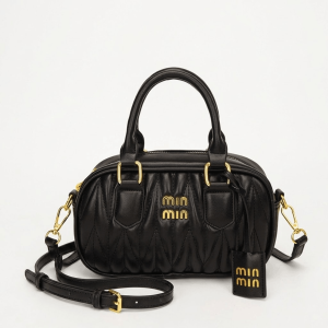 Quilted Handbag / Shoulder Bag💼✨