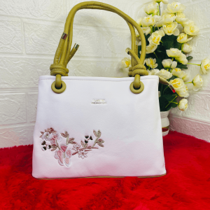 PREMIUM QUALITY LEATHER BAG 👜✨ - Image 3