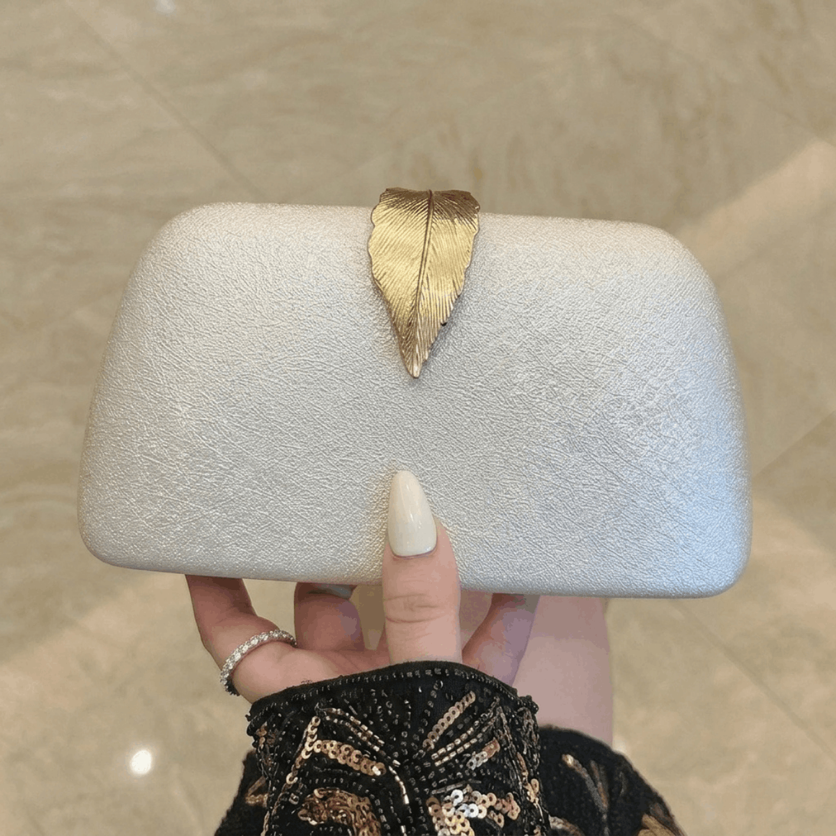 Leaf Lock Velvet Party Clutch Bag 👜🍃 - Image 7