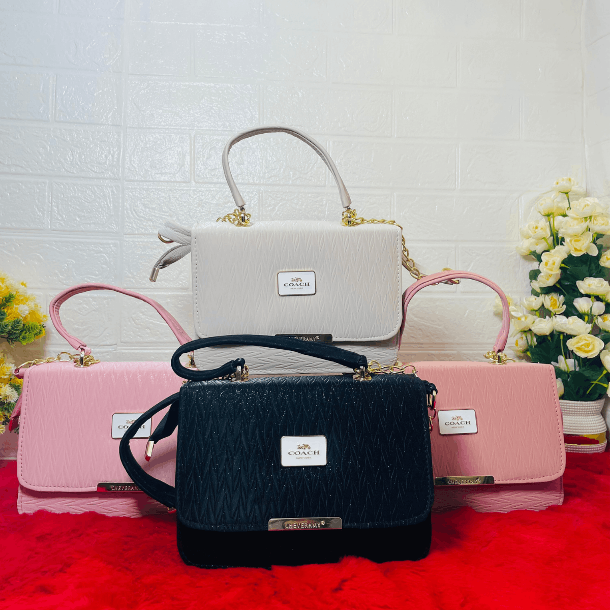 Stylish Chain Crossbody Bag 👜✨