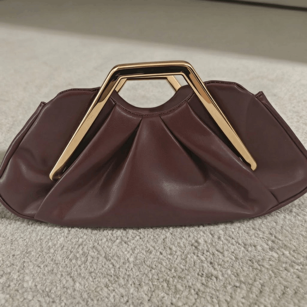 Stylish Pleated Top Handle Handbag 👜✨
